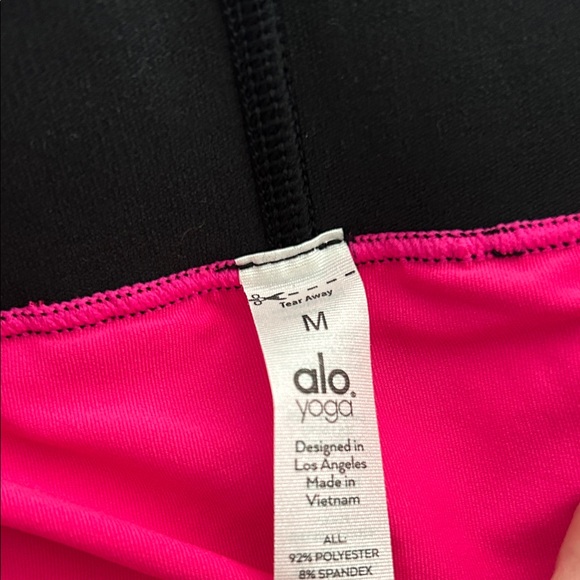 ALO Yoga Vibrant Pink Mini tennis/pickleball Skirt - Picture 8 of 8